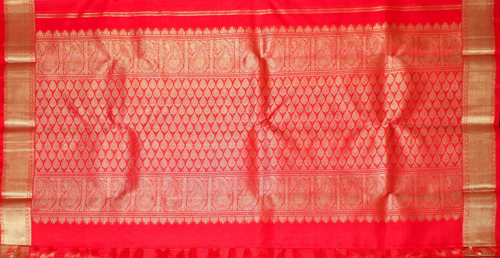 Tomato Red Kanchipuram Silk Saree – Ketti Gold Border with Zari Checks (Kattam) - Image 6