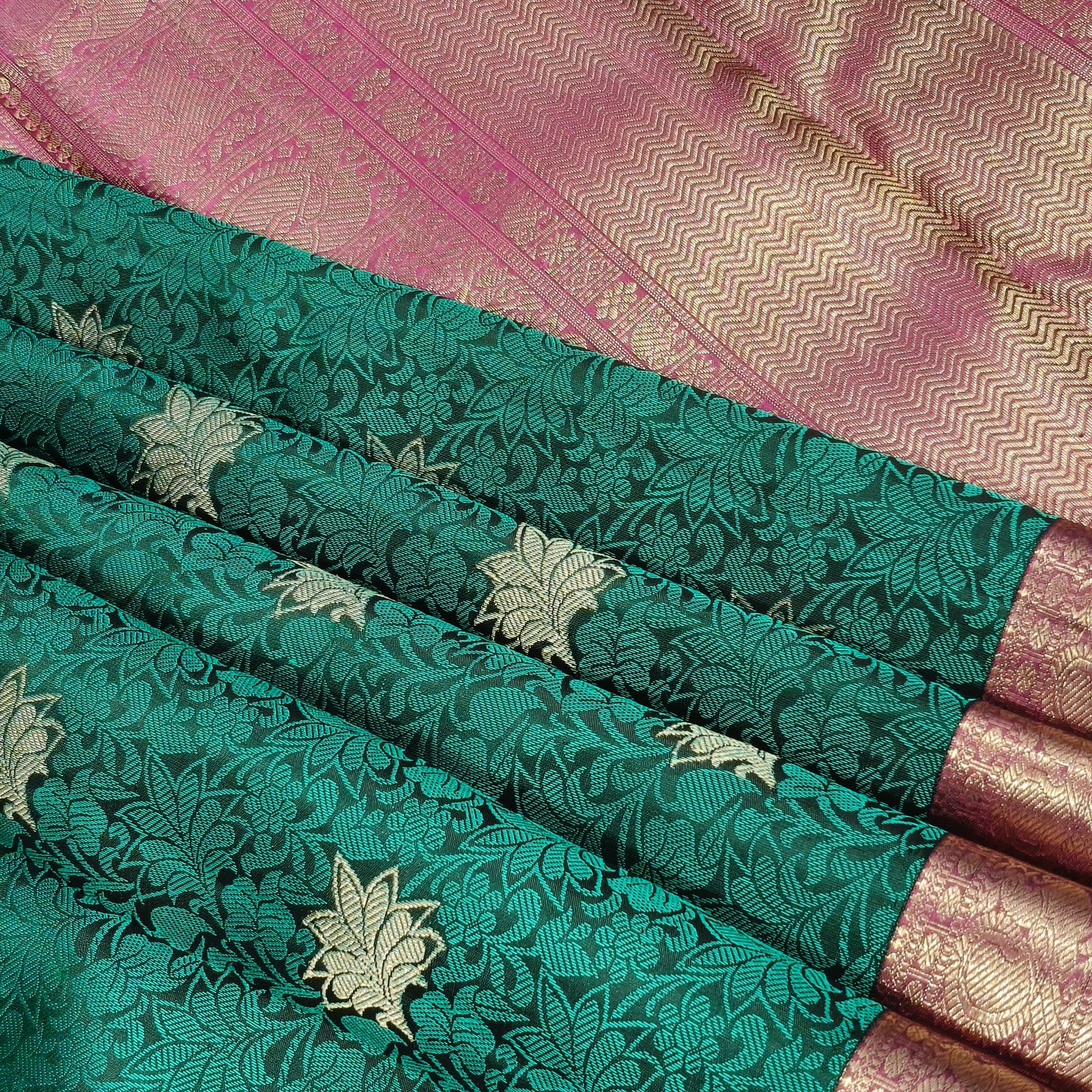Rich Bottle Green Kanchipuram Pure Silk Saree with Thread & Floral Zari Buttas and Pinkish Gold Zari Border - Image 7