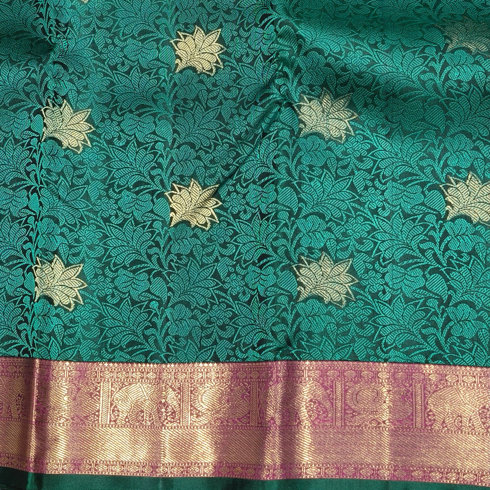 Rich Bottle Green Kanchipuram Pure Silk Saree with Thread & Floral Zari Buttas and Pinkish Gold Zari Border - Image 4
